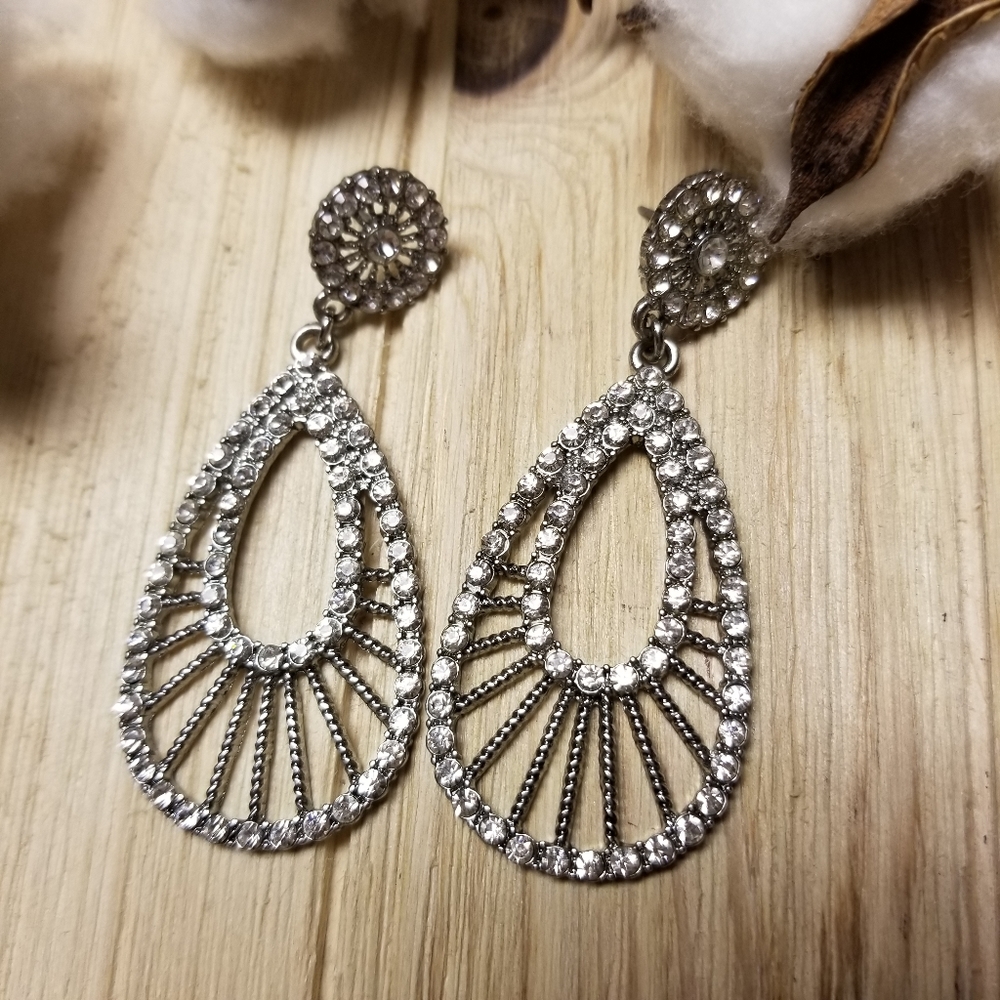 Beautiful Statement Rhinestone Dangle Earrings - image 4